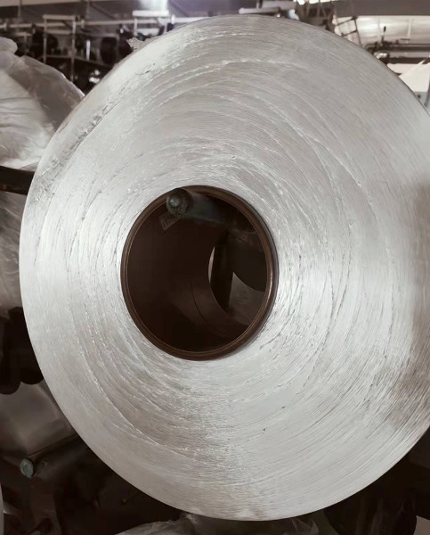 Cum FDY Yarn îmbunătățește rezistența și moliciunea țesăturii: o scufundare adâncă a textilului