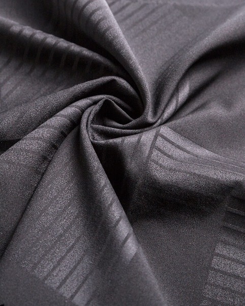 Ce rol joacă urzeala și bătătura în structura generală a unei țesături?